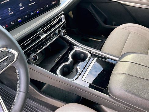 Used 2024 Chevrolet Traverse LT w/ LPO, Floor Liner Package image 16