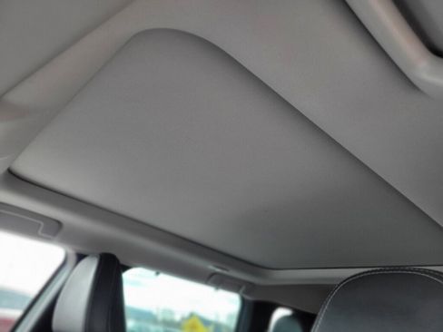 Used 2023 Mitsubishi Outlander SEL image 18