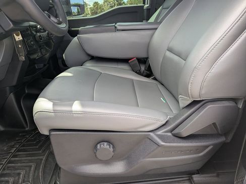 Certified 2025 Ford F350 XL w/ XL Chrome Package AWD/4WD image 23