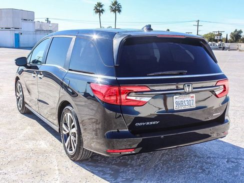 Certified 2023 Honda Odyssey Touring image 4
