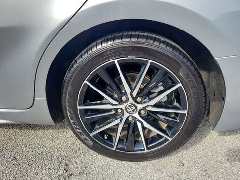 Used 2024 Toyota Camry SE image 7