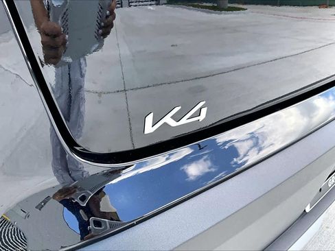 Used 2025 Kia K4 FWD image 29