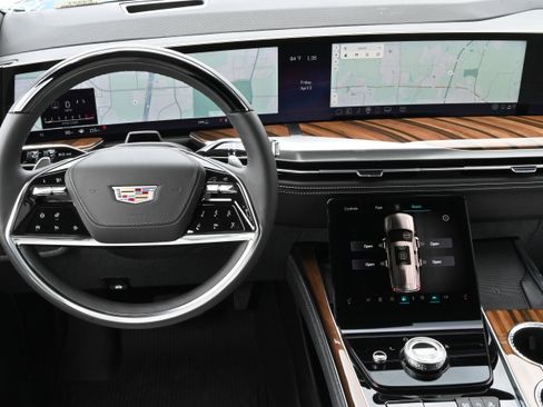 Used 2026 Cadillac Escalade Platinum Sport w/ LPO, ONYX Package image 26