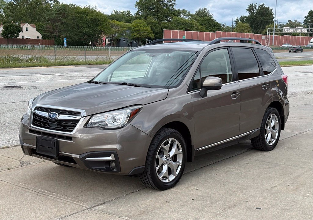 Used 2017 Subaru Forester 2.5i Touring AWD/4WD image 1