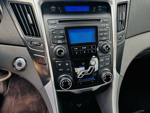 Used 2011 Hyundai Sonata Hybrid FWD image 11