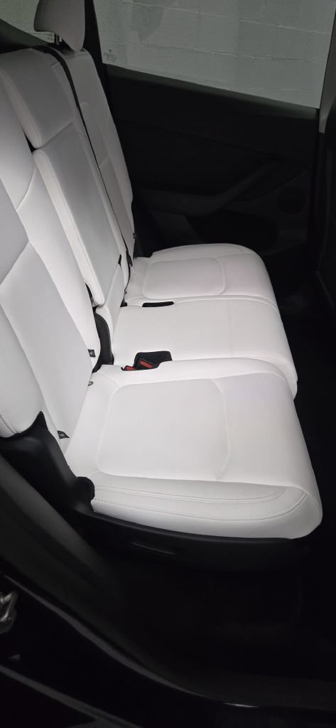 Used 2025 Tesla Model Y Long Range AWD/4WD image 11