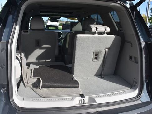 Used 2020 GMC Acadia SLT AWD/4WD image 21