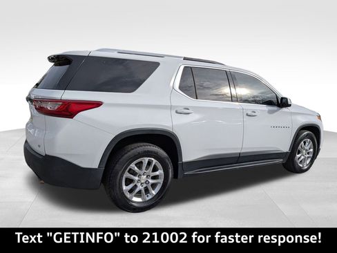 Used 2018 Chevrolet Traverse LT image 3