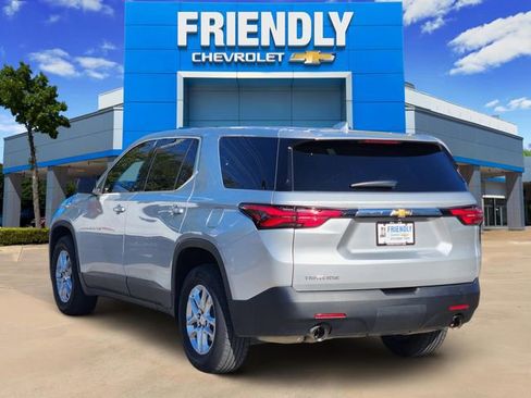 Used 2022 Chevrolet Traverse LS image 5