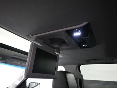 Used 2016 Chevrolet Suburban LTZ AWD/4WD image 36