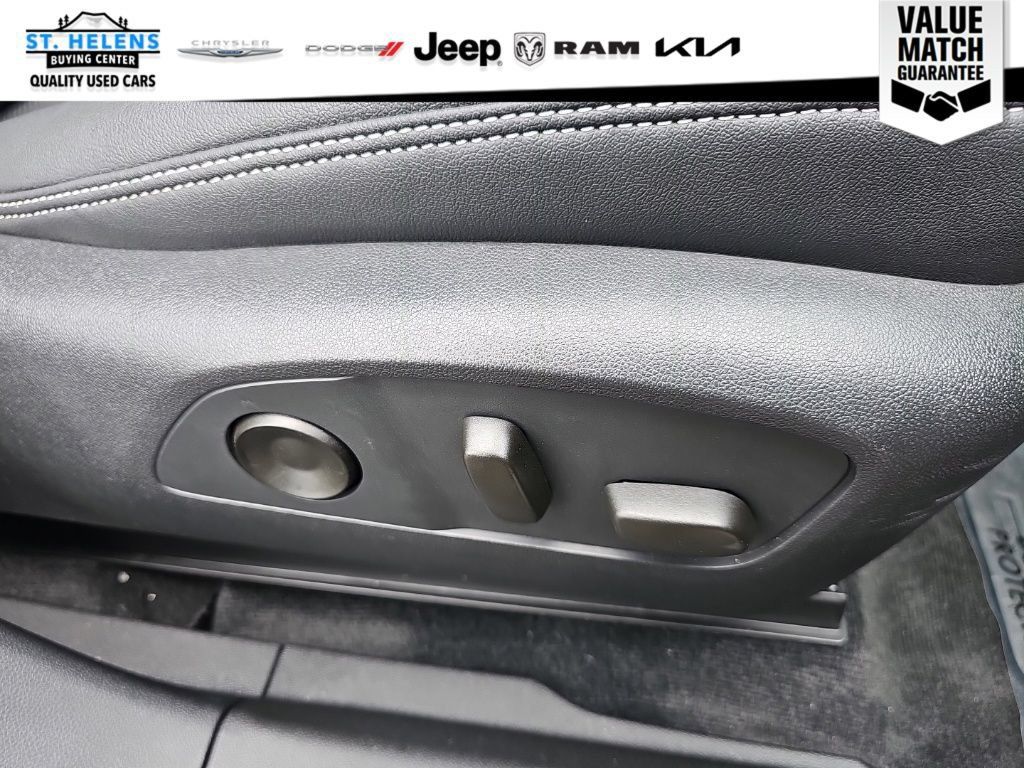 Used 2024 Chevrolet Blazer EV LT AWD/4WD image 27