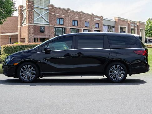 Used 2026 Honda Odyssey Touring image 8