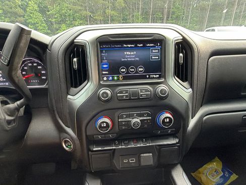 Used 2021 Chevrolet Silverado 1500 LT Trail Boss AWD/4WD image 31