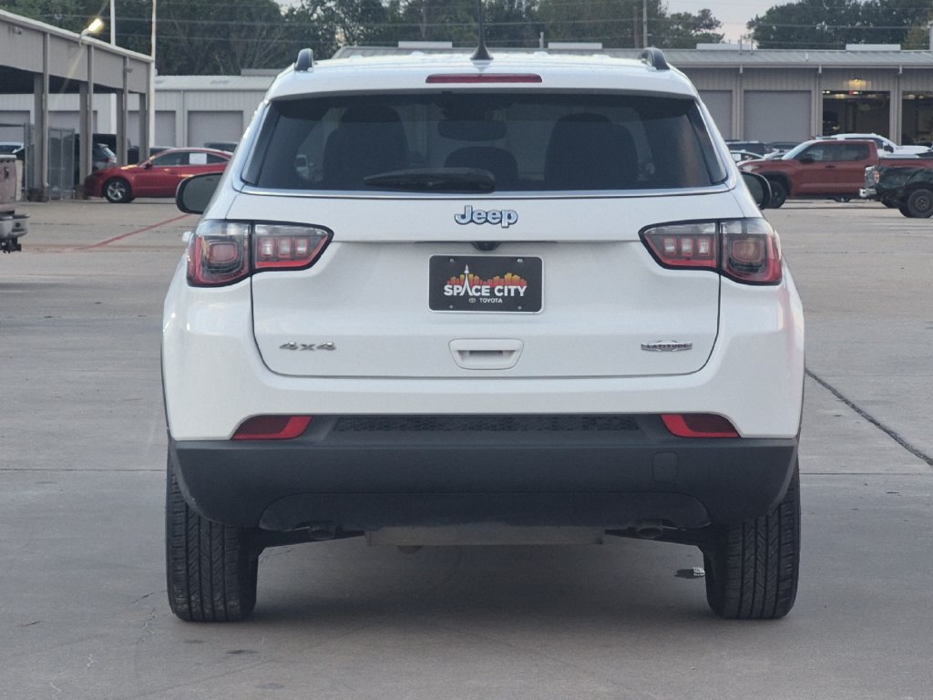 Used 2023 Jeep Compass Latitude AWD/4WD image 5