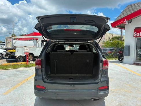 Used 2020 Kia Sorento FWD V6 image 10