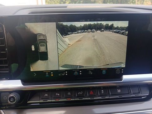 Used 2022 Chevrolet Silverado 1500 High Country w/ High Country Premium Package image 55