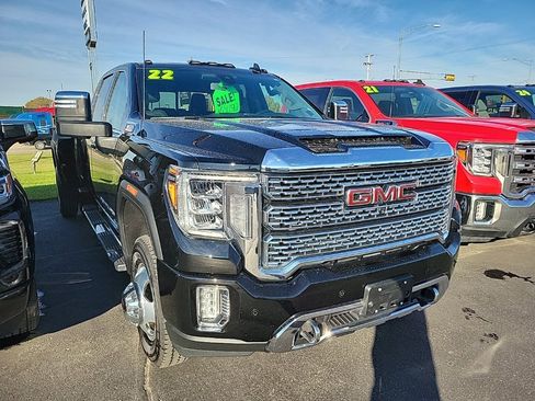 Used 2022 GMC Sierra 3500 Denali image 2