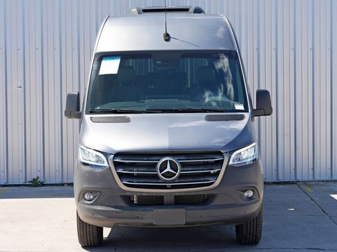 Used 2023 Mercedes-Benz Sprinter 2500 image 45