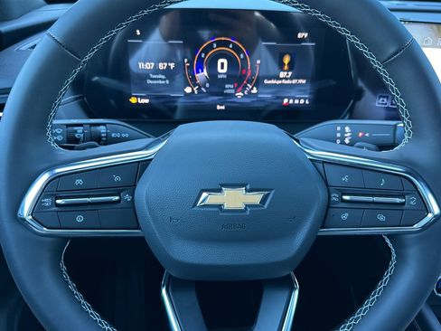 New 2026 Chevrolet Traverse LT w/ Sun and Wheel Package image 25