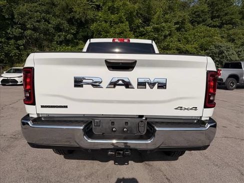 Used 2025 RAM 2500 Big Horn AWD/4WD image 5