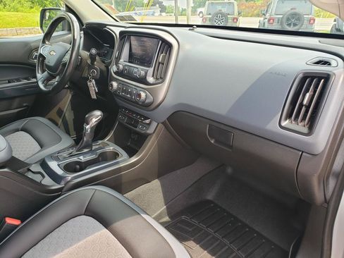 Used 2022 Chevrolet Colorado Z71 AWD/4WD image 19