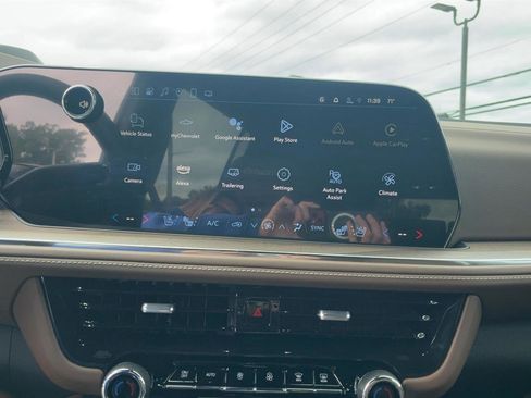 New 2025 Chevrolet Suburban High Country w/ LPO, Illumination Package image 14