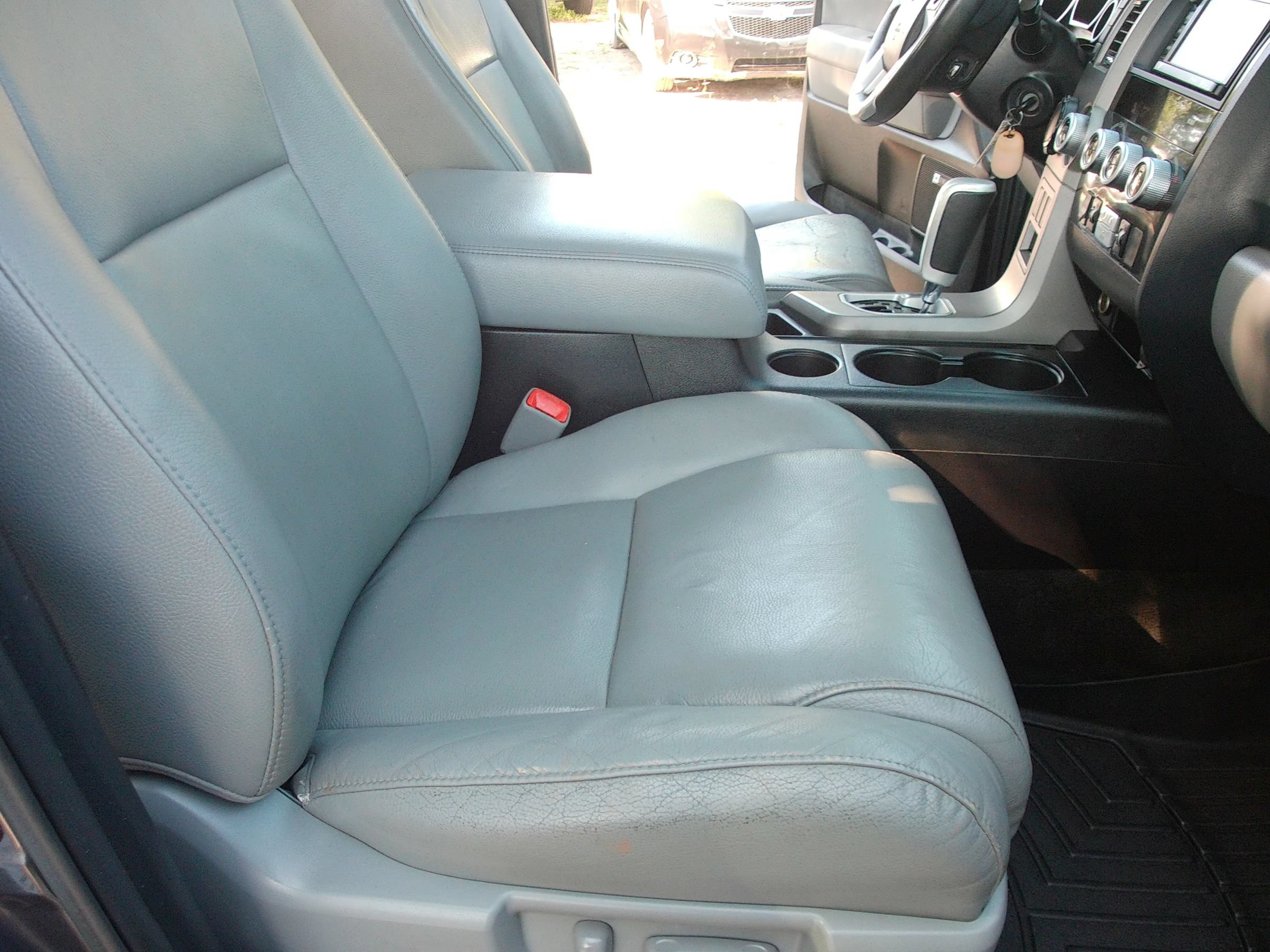 Used 2014 Toyota Sequoia Limited RWD image 44