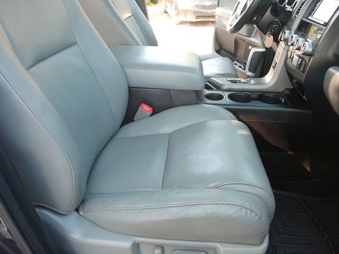 Used 2014 Toyota Sequoia Limited RWD image 44