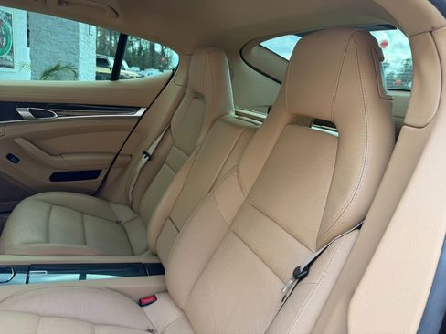 Used 2011 Porsche Panamera image 37