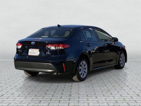 Certified 2025 Toyota Corolla LE image 6