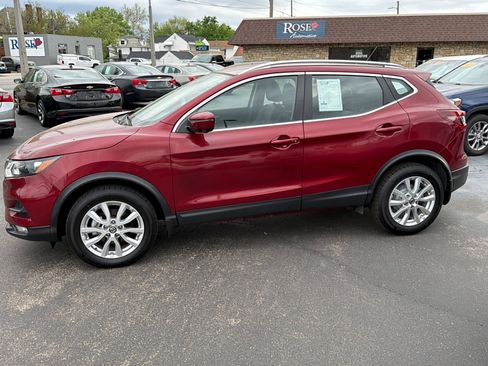 Used 2022 Nissan Rogue Sport SV w/ Technology Package AWD/4WD image 4