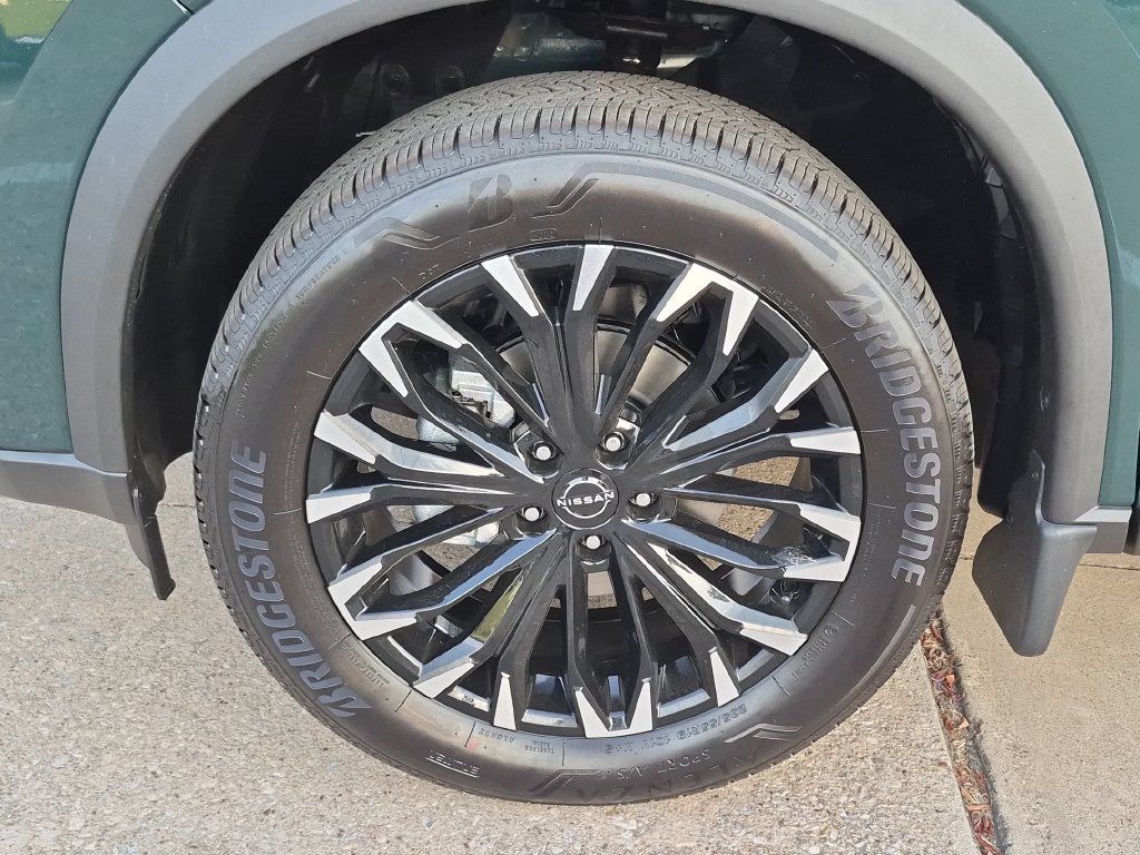 New 2026 Nissan Rogue Dark Armor FWD image 29