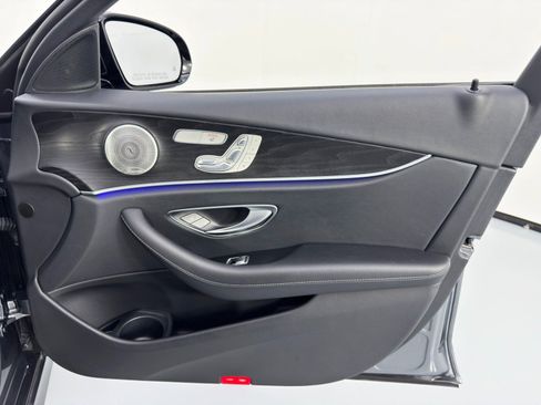 Used 2022 Mercedes-Benz E 350 Sedan w/ AMG Line Exterior image 46