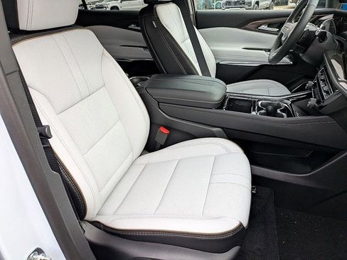 New 2026 Chevrolet Traverse High Country FWD image 35