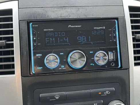 Used 2014 Nissan Frontier SV image 18