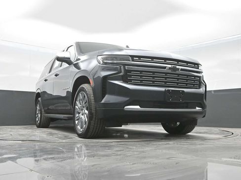 Used 2021 Chevrolet Suburban Premier AWD/4WD image 21