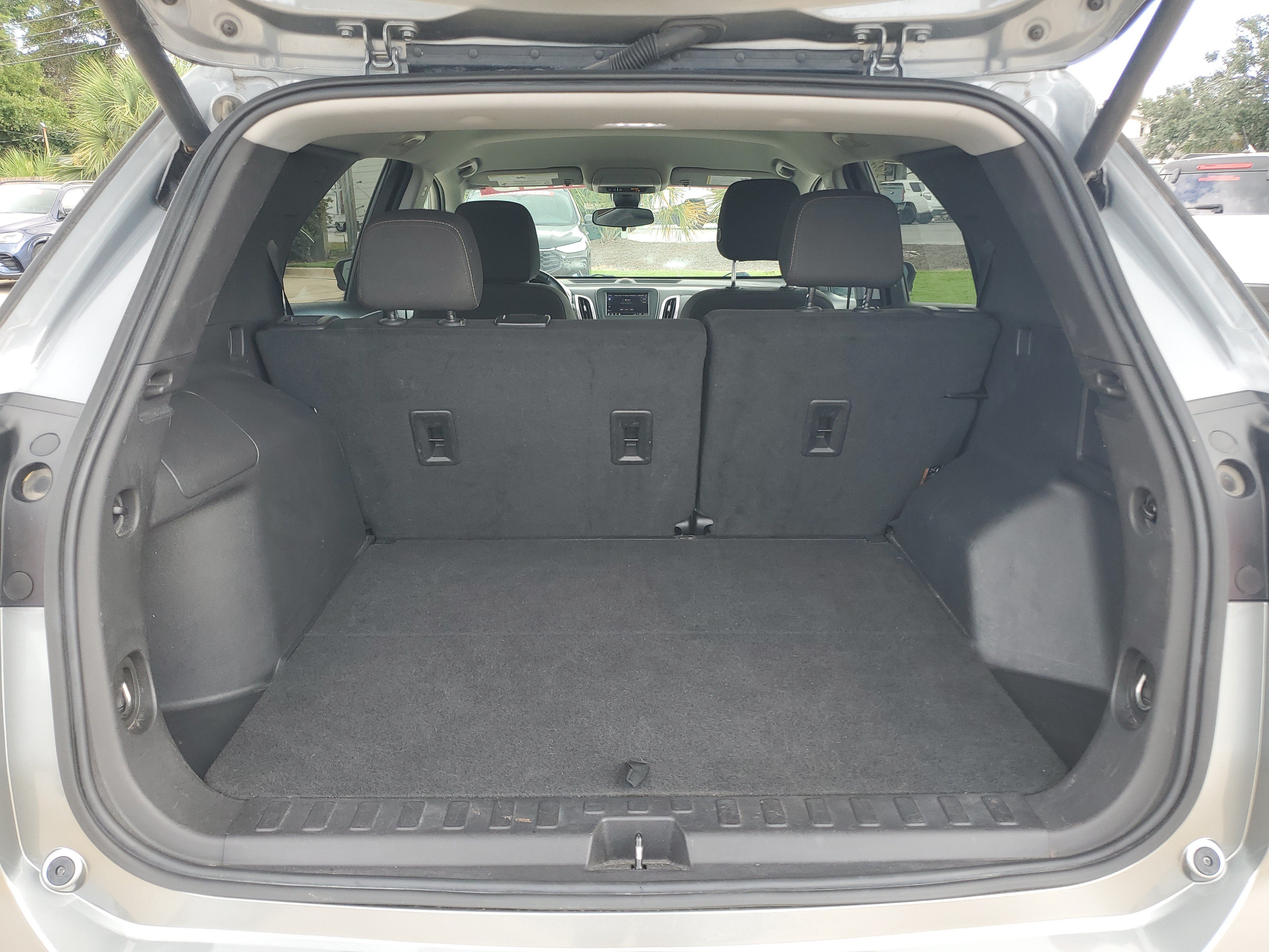Used 2024 Chevrolet Equinox LT FWD image 34