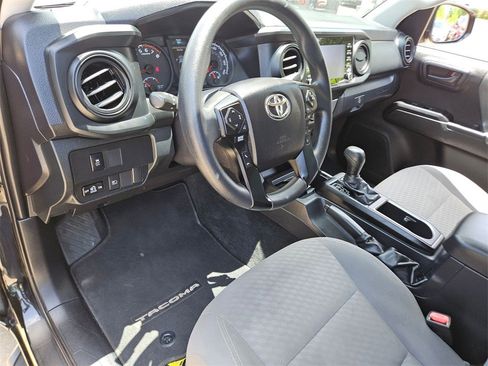 Used 2022 Toyota Tacoma SR image 18