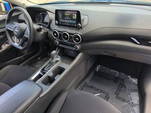 Used 2025 Nissan Sentra SV FWD image 31