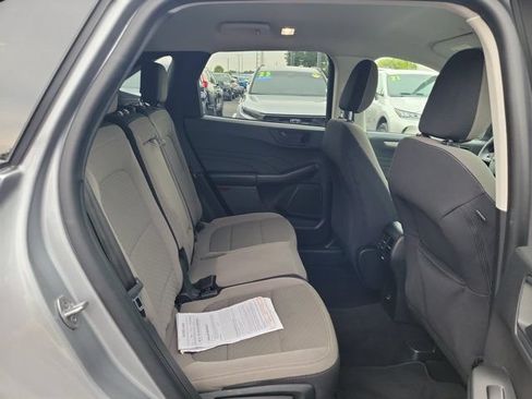 Used 2022 Ford Escape SE w/ SE Sport Appearance Package FWD image 9
