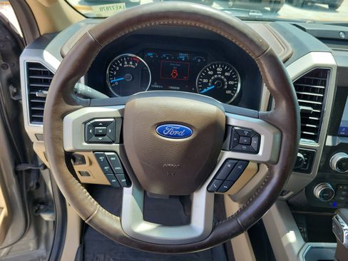 Used 2020 Ford F150 Lariat w/ Equipment Group 502A Luxury AWD/4WD image 23