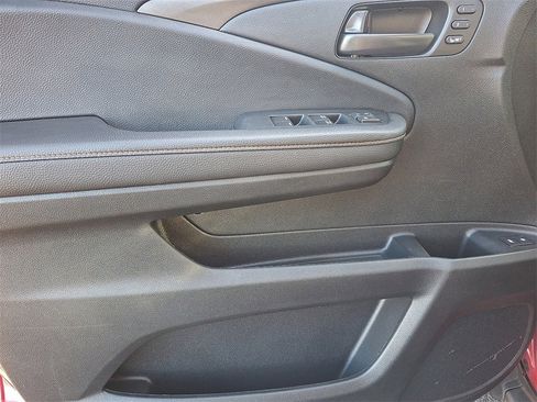 Used 2025 Honda Passport TrailSport image 12