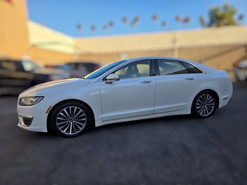 Used 2020 Lincoln MKZ FWD image 3