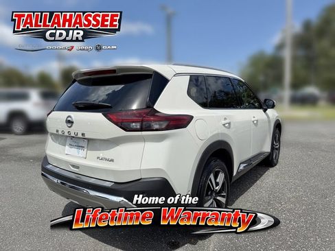 Used 2021 Nissan Rogue Platinum FWD image 3