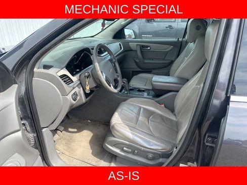 Used 2014 Chevrolet Traverse LT image 9