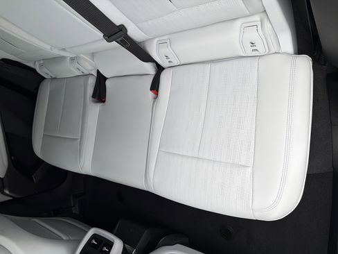 Used 2024 Cadillac Lyriq Luxury image 24