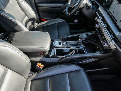 Used 2025 Kia Telluride S FWD image 15