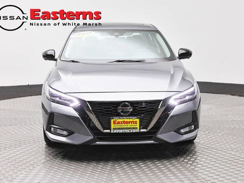 Used 2023 Nissan Sentra SR w/ SR Premium Package FWD image 2