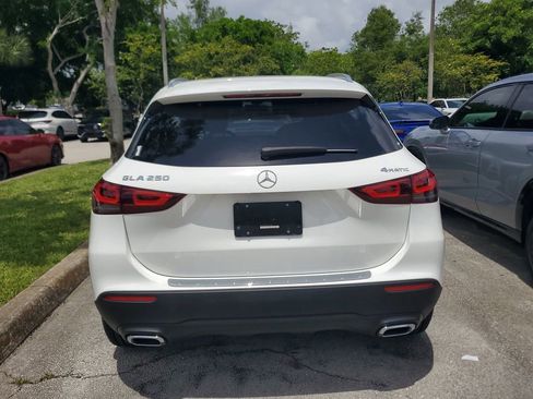 Used 2021 Mercedes-Benz GLA 250 4MATIC image 7