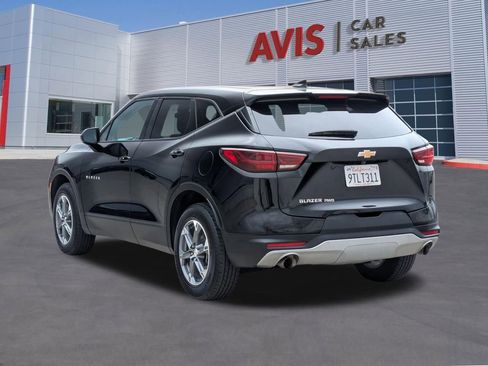 Used 2025 Chevrolet Blazer LT image 9